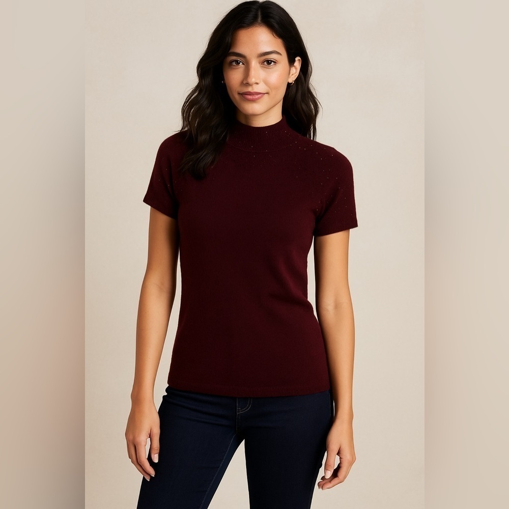 Cable & Gauge women’s shimmer beaded dark seasonal stretch top. Size S
